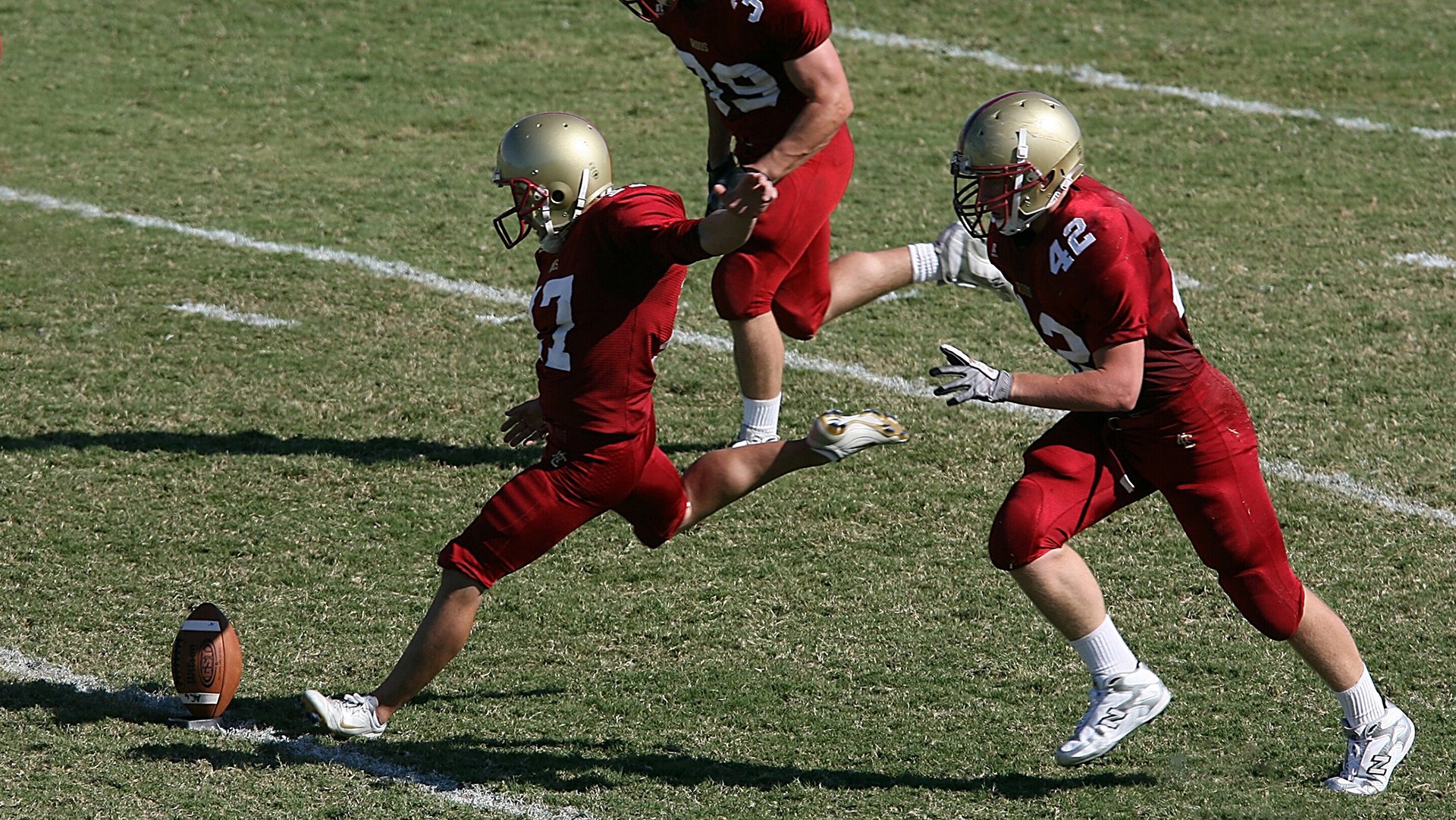 主场连胜纪录持续扩大球队整体状态稳定实现多线作战平衡，主场胜率百分百打一成语