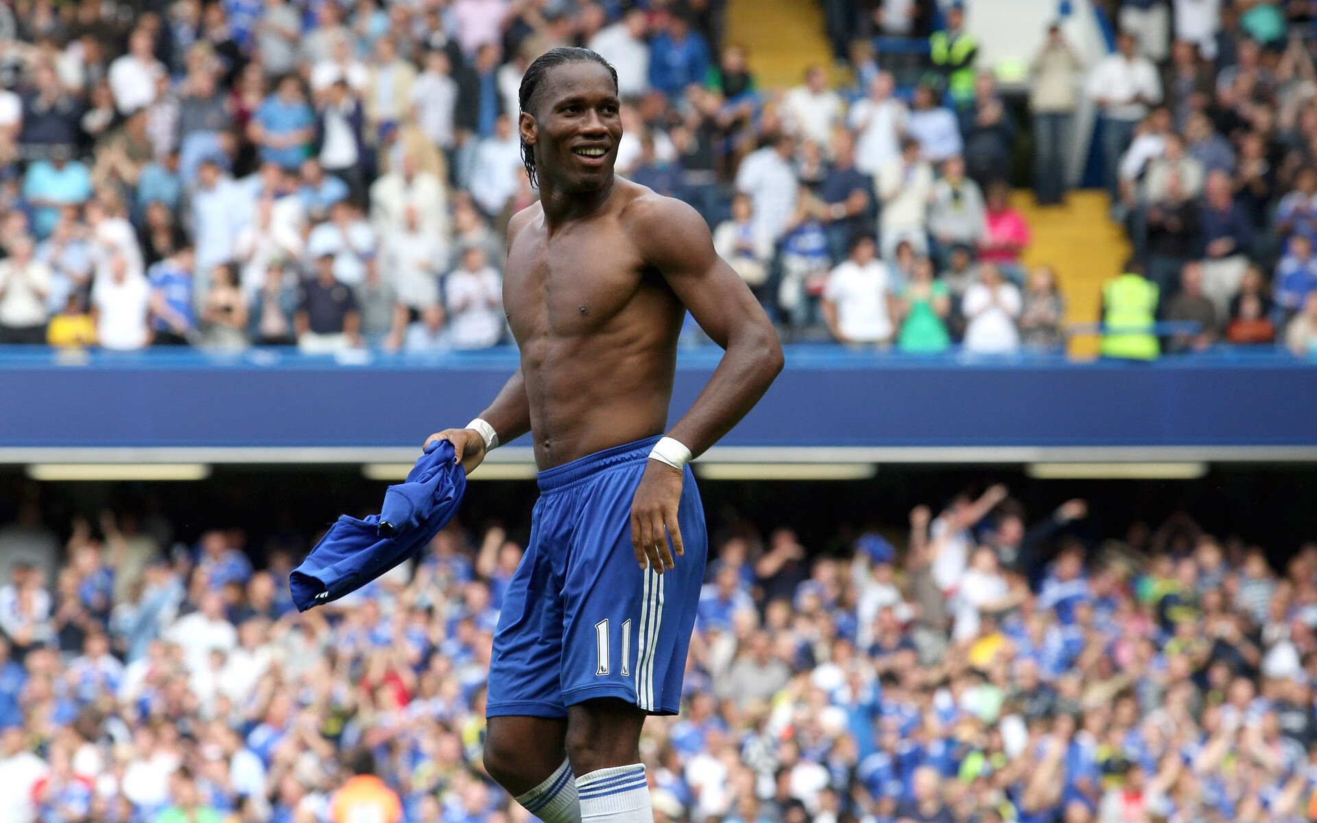 尤文1-1多特，老妇人遇冷，大黄蜂主业稳健发展，尤文和多特